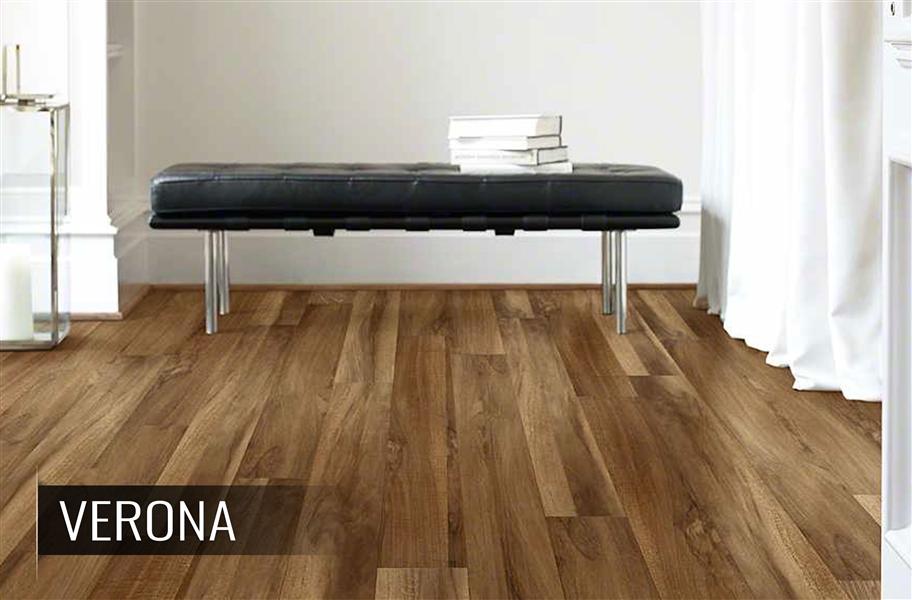 Best Vacuum for Vinyl Plank Floors Recommended by Experts