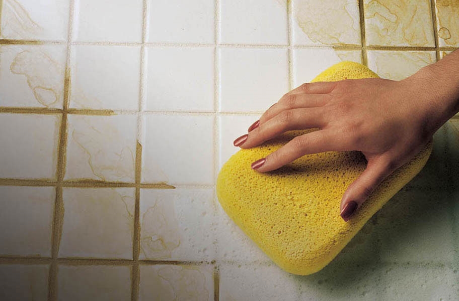 Cleaning Grout With A Sponge 