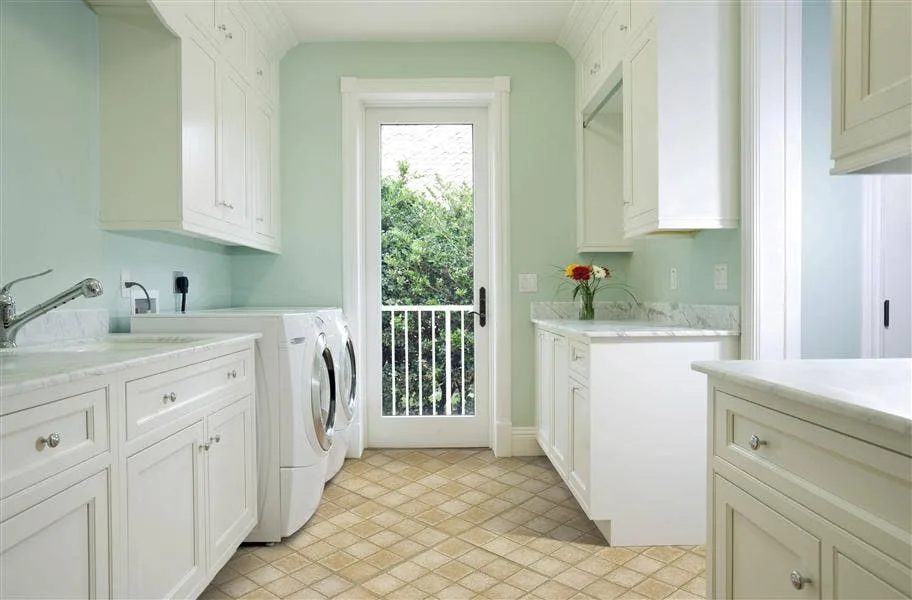 2017 Vinyl Flooring Trends: Update your home in style with these vinyl flooring trends that will stay in style the lifetime of your floor.